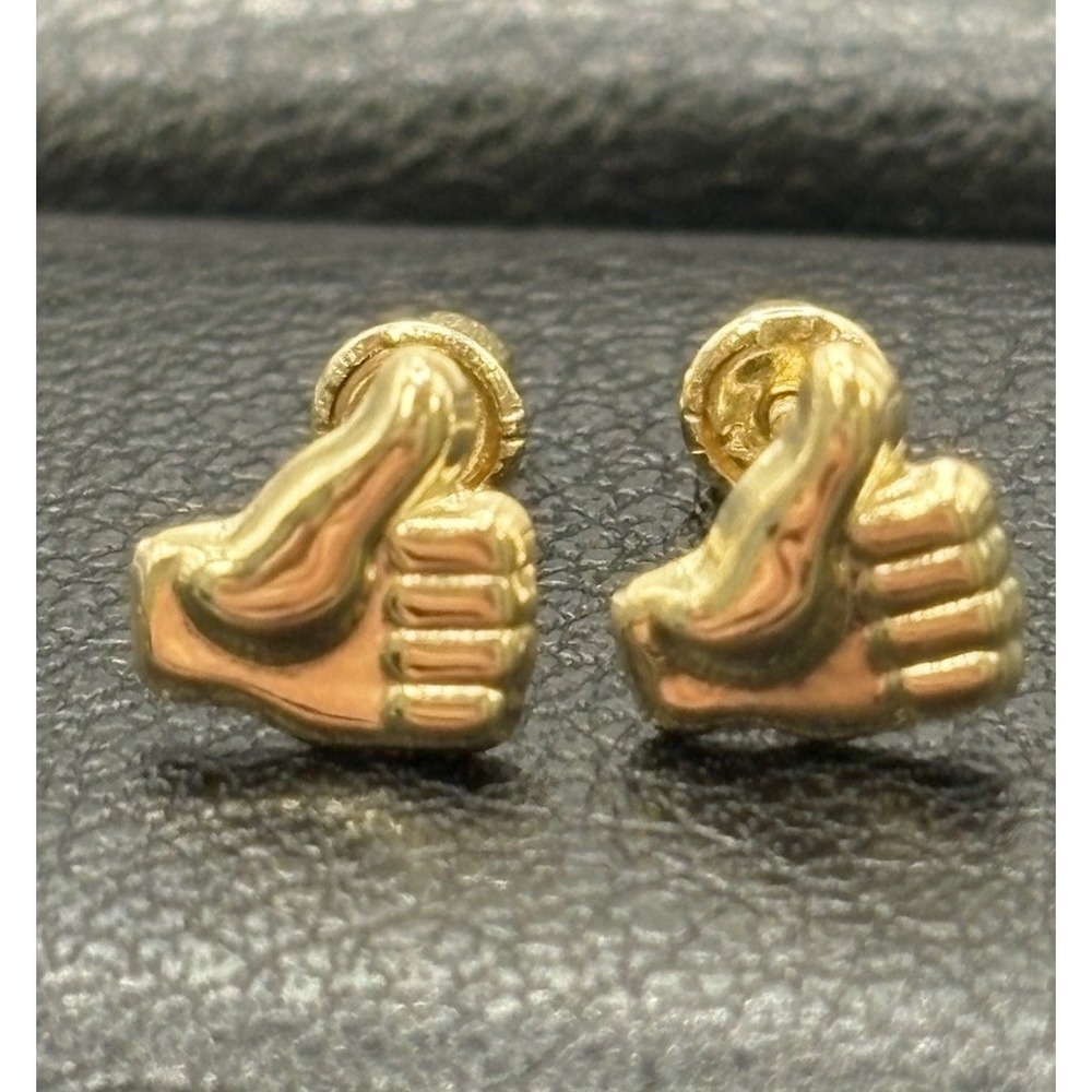 New Condition 14K Gold Thumbs Up Dainty Stud Earrings E13